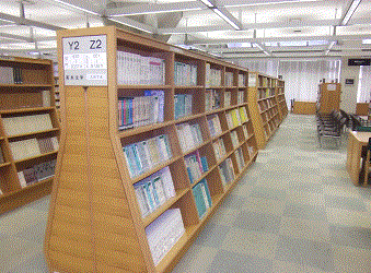 大活字図書の書棚